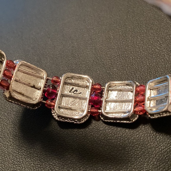 Liz Claiborne Women’s Silver Tone Flex Cuff Bracelet O/S.  Marked LC - Picture 4 of 5